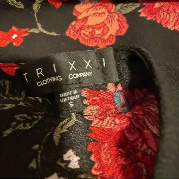 TRIXXI Romper - Picture 8 of 8